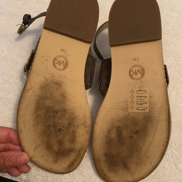 Cute comfy sandals - Picture 5 of 7